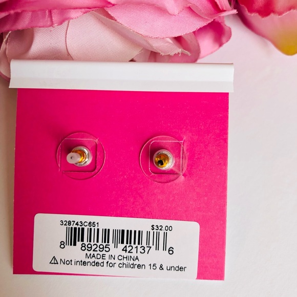 Betsey Johnson Earrings - Picture 10 of 10